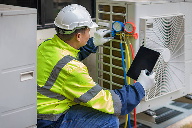 Professional Hvac technician working in Belleville, KS